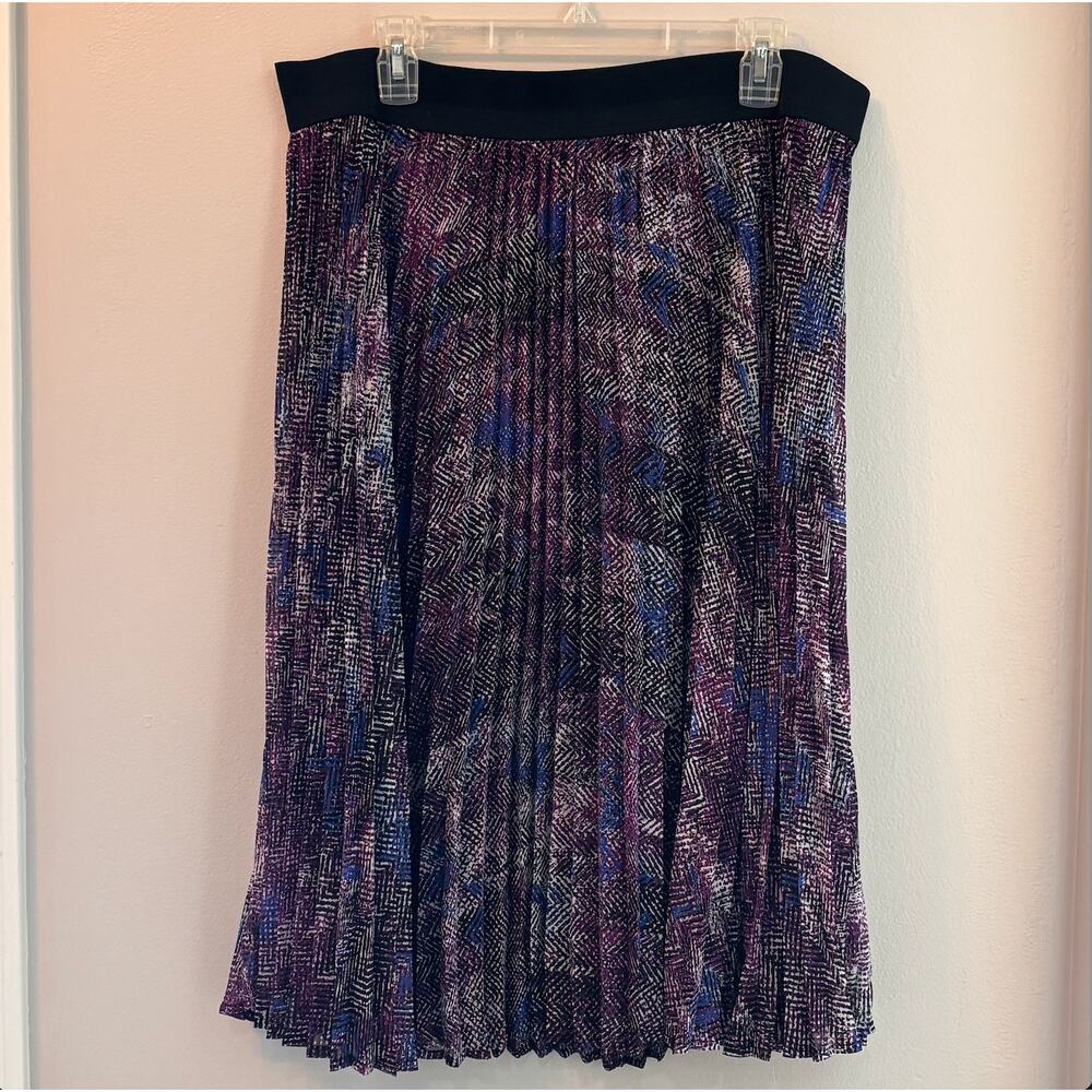Lane Bryant Crinkle skirt elastic waistband size 14/16 Purple multi-color print